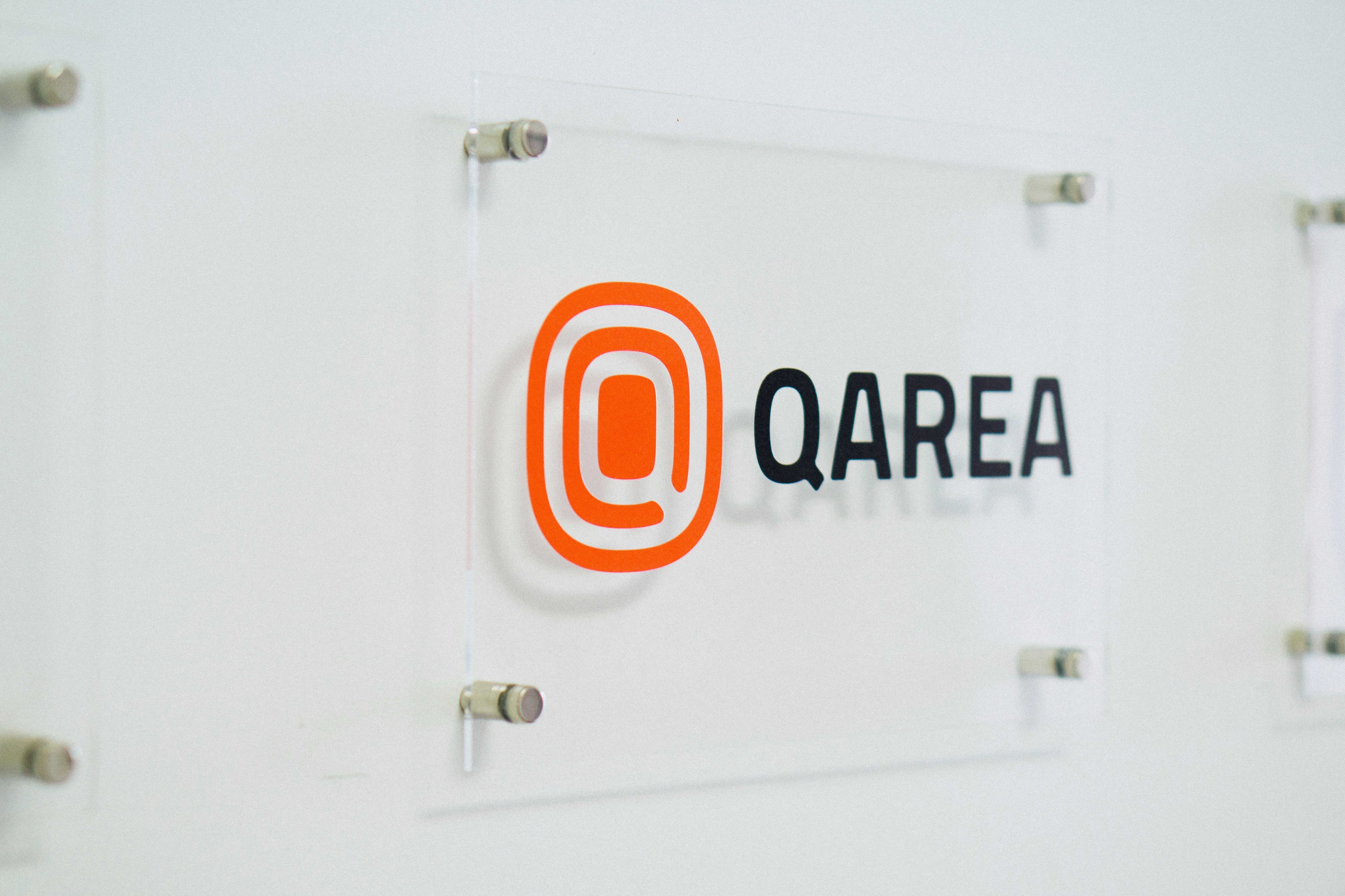 qarea-logo